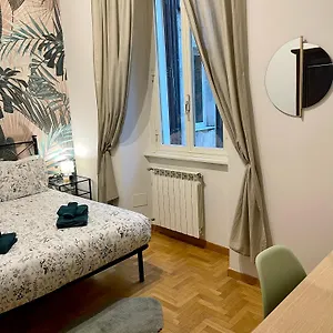 Aurora House - Accogliente A Barberini Appartamento Roma